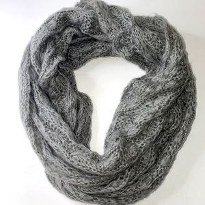 Double wrap gray scarf